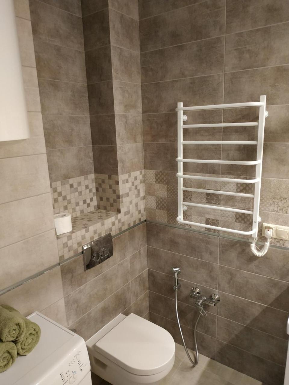 Comfort Apartment On Bogdanivska Street 7B Kiev Exterior foto