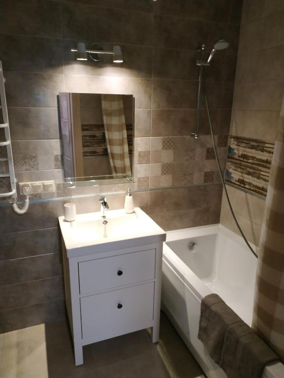 Comfort Apartment On Bogdanivska Street 7B Kiev Exterior foto