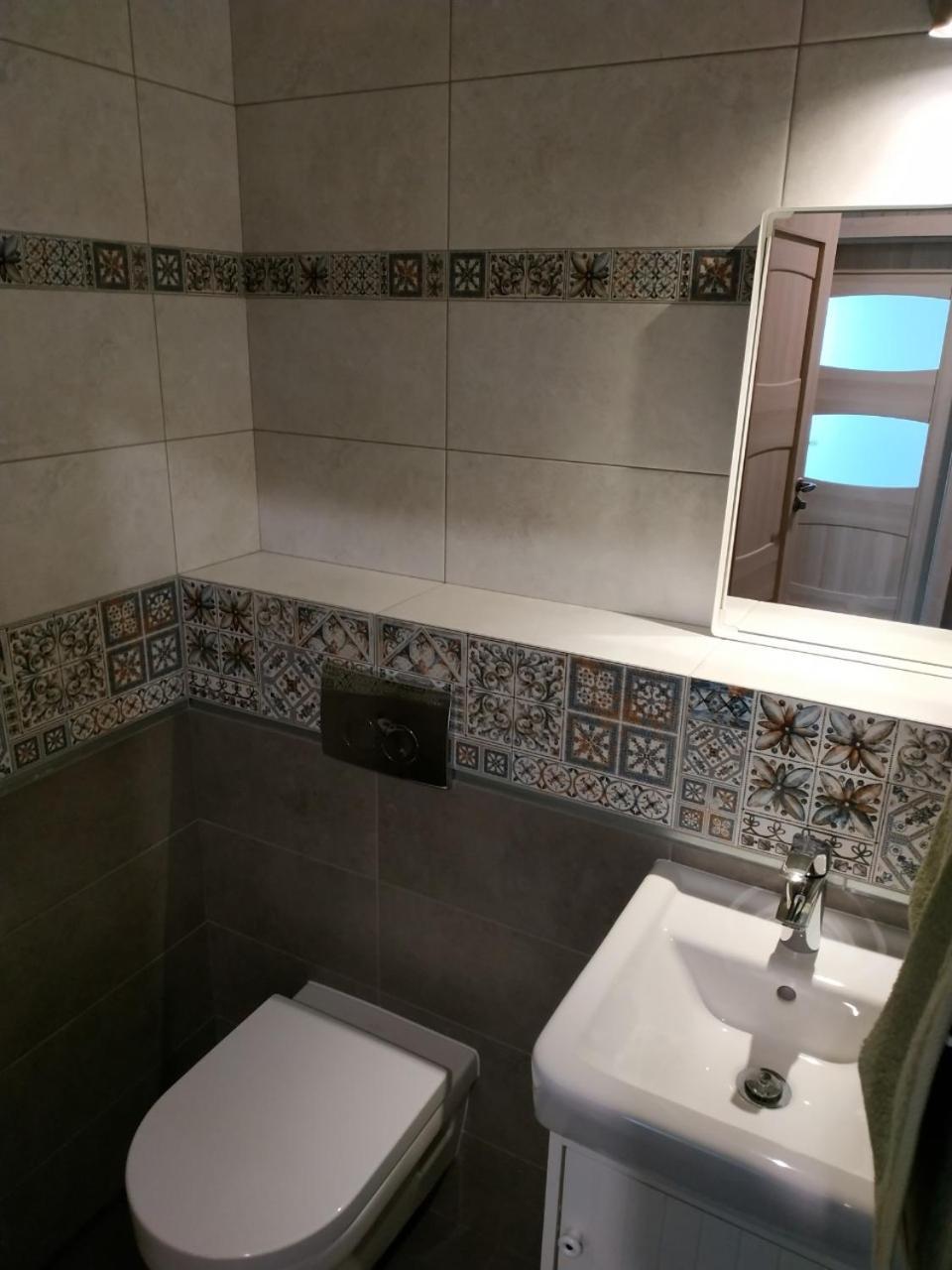 Comfort Apartment On Bogdanivska Street 7B Kiev Exterior foto