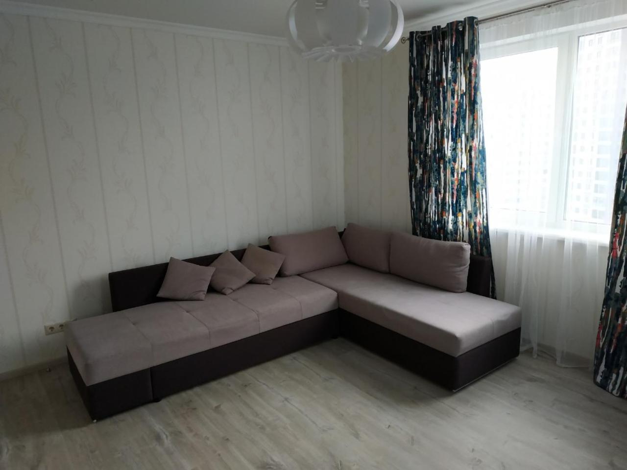 Comfort Apartment On Bogdanivska Street 7B Kiev Exterior foto